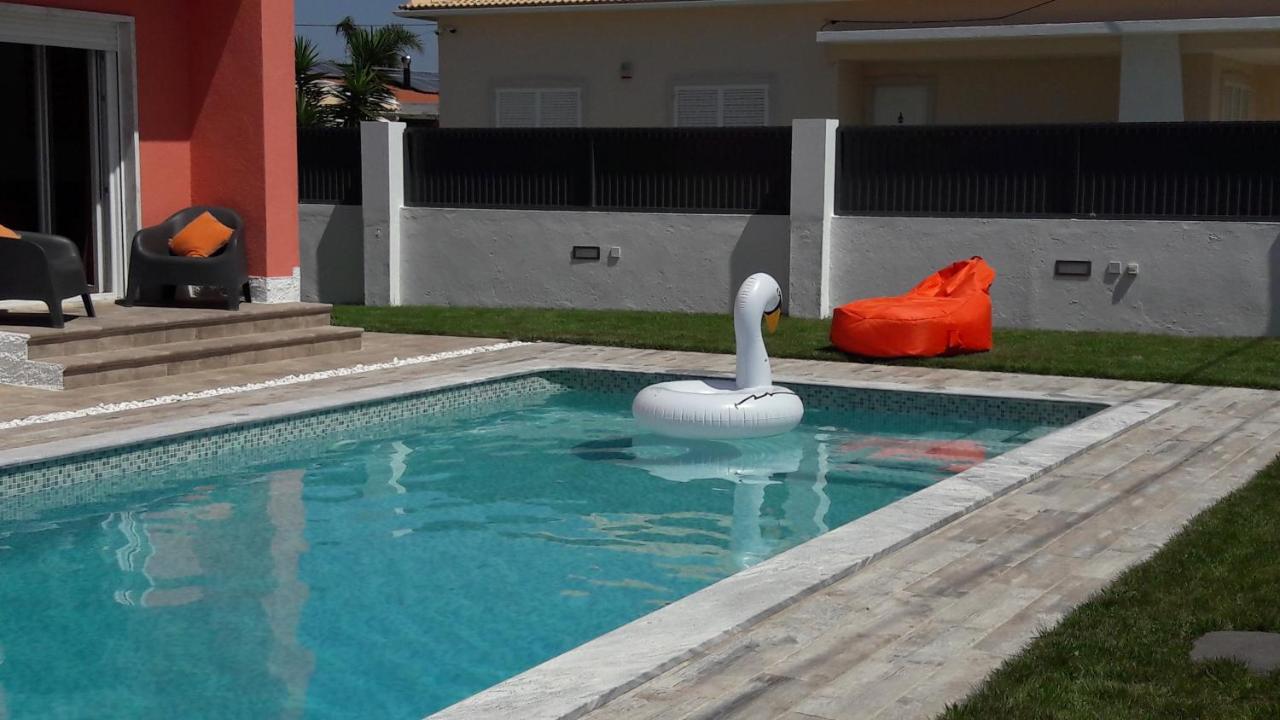 Family Villa Pool & Beach Caparica Extérieur photo